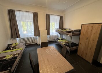 O střechu nad hlavou může přijít každý. Dům sv. Petra pomáhá mužům začít znovu